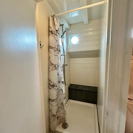 Quarto em Acomodações Particulares Houseboat In